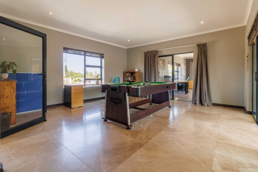 4 Bedroom Property for Sale in Flamingo Vlei Western Cape